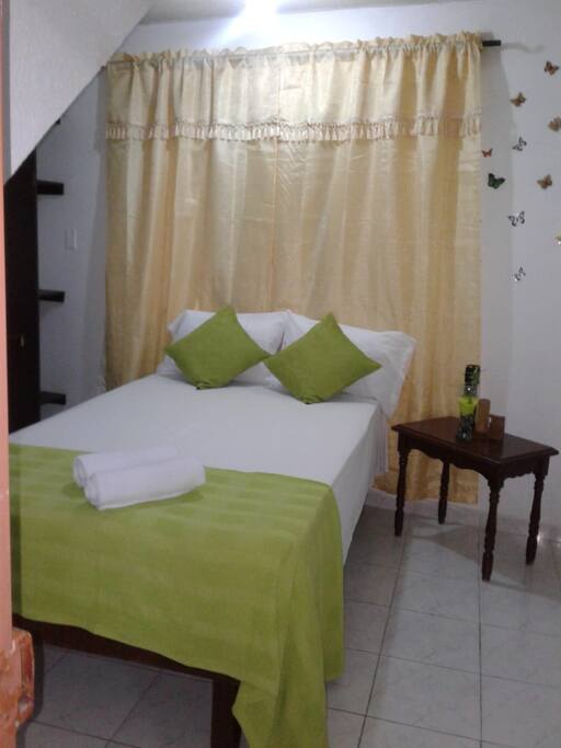 ALCOBA Cama semi-doble con ventilador