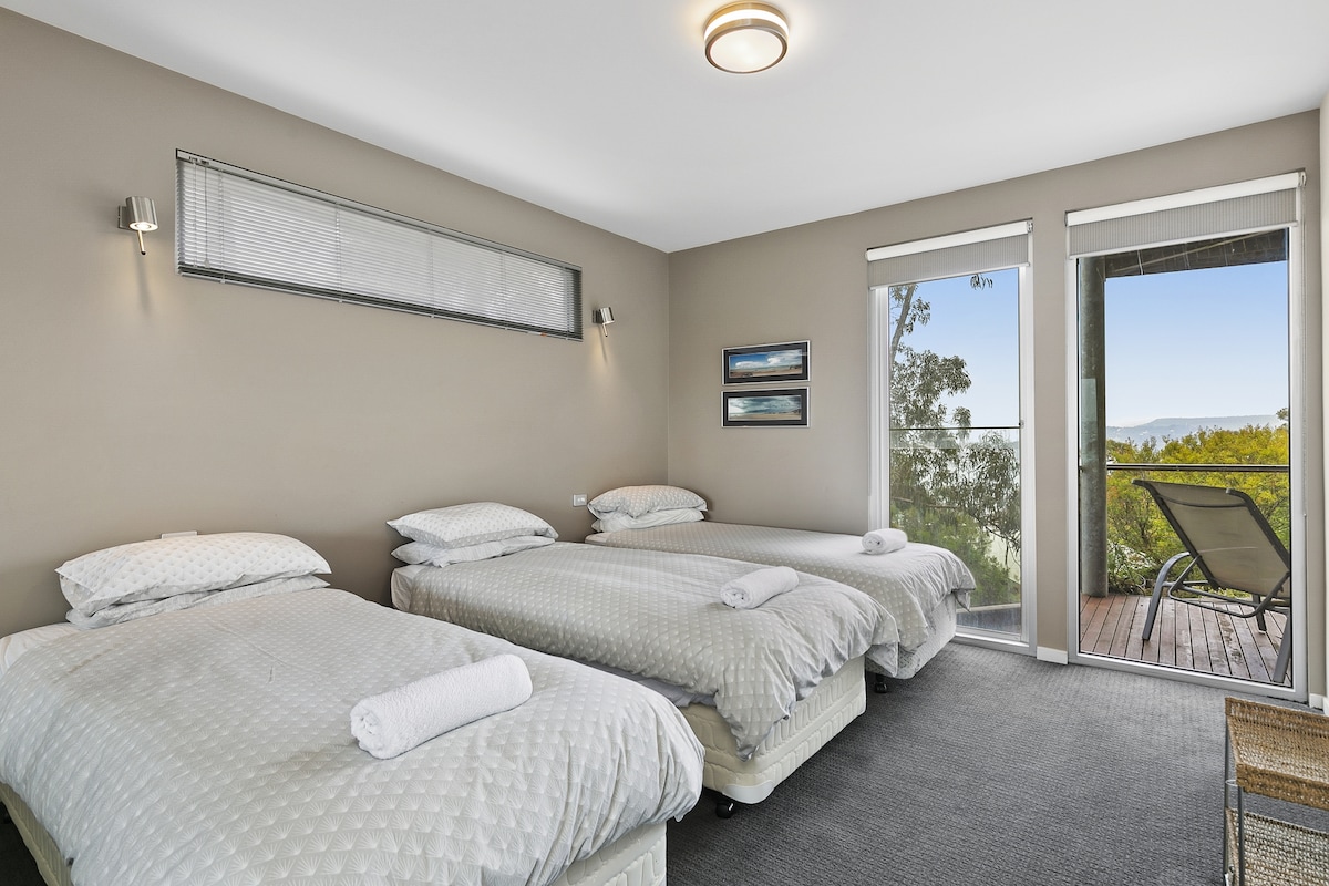 Niveli i poshtëm i dhomës së 3-të të gjumit 3 teke "king"