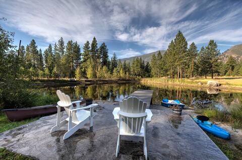 Longing for solitude and post card views?