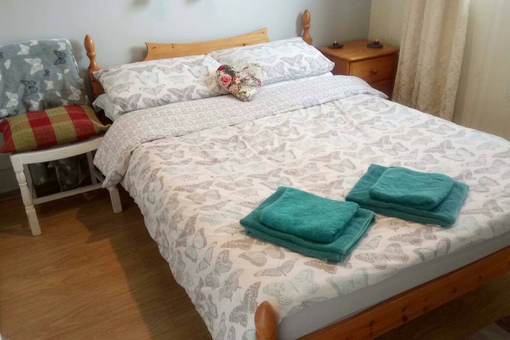 Master (double) bedroom.