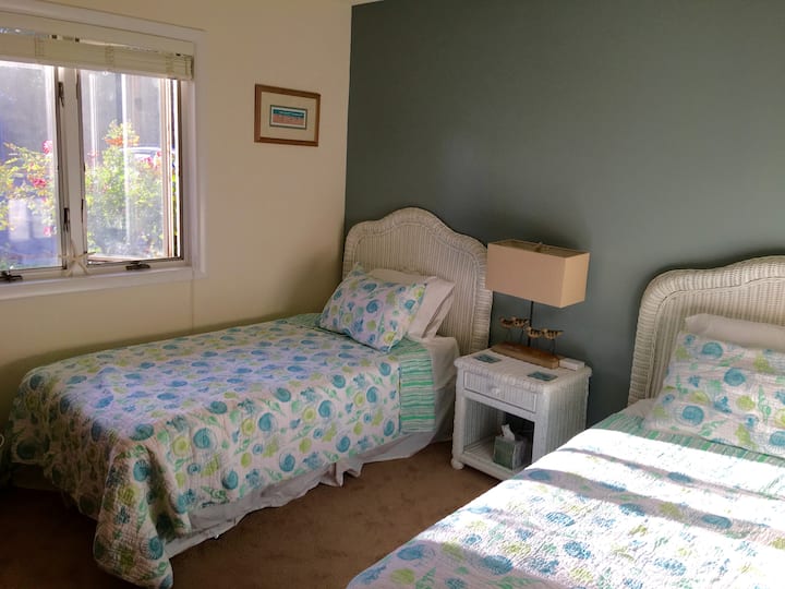Second bedroom