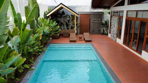 3Br modern tropical bali-inspired home