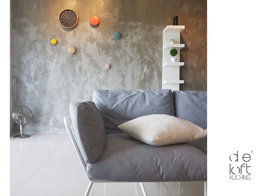 de’loft Kuching is furnished with meticulous attention to contemporary style and can be the ideal choice for those who love serene living. With the high ceilings and the big windows, de’loft is a cool, bright and spacious house.