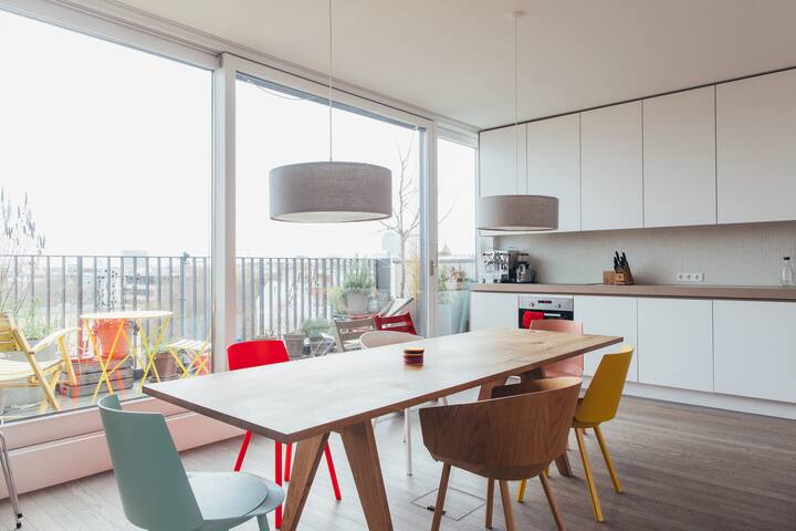 180 m2 penthouse in Mitte mit Sauna gallery image 2