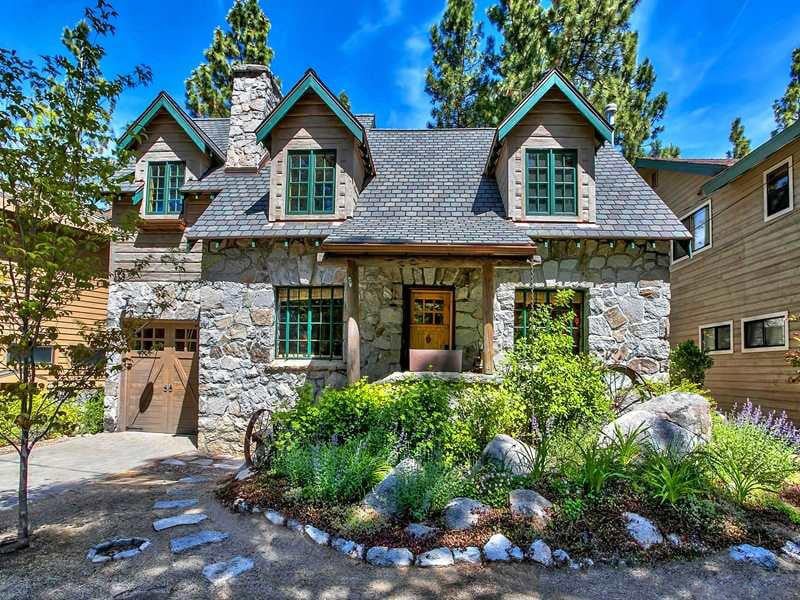 Round Mound Holiday Rentals & Homes - Round Hill Village, NV | Airbnb