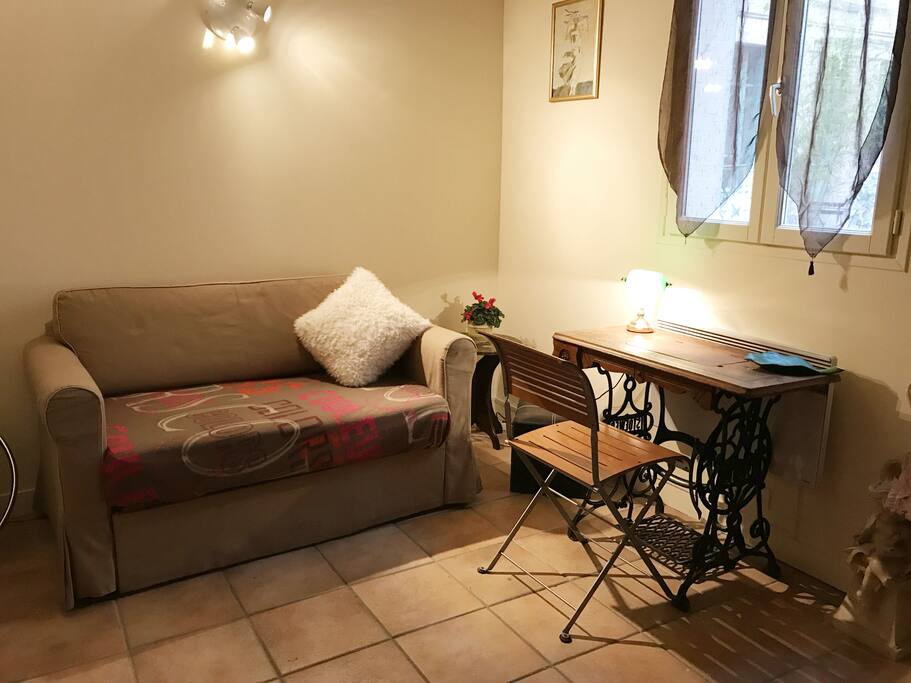 salon fenêtre sur cour