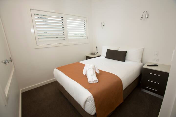 Penthouse Cabin in resort-style Holiday Park gallery image 5