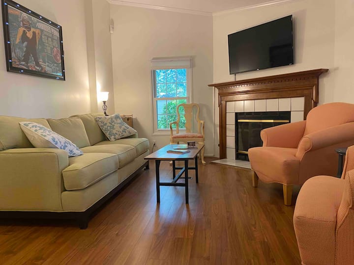 Fun Family-friendly Home Near Folly With Big Yard! - Folly Beach, SC