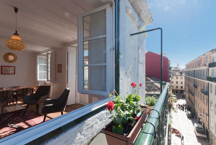 Sunny Balcony – Heart of Baixa