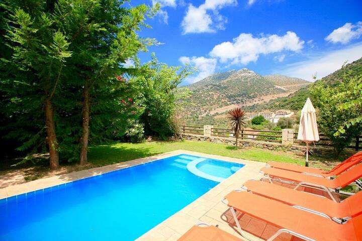 Family villa for 14 person gallery image 3