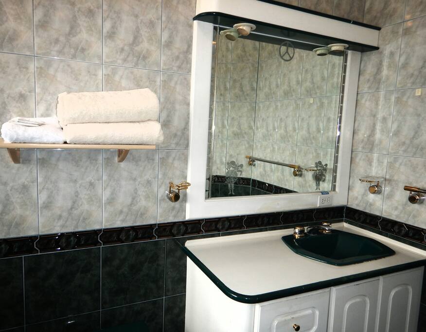 Baño habitacion cuadruple