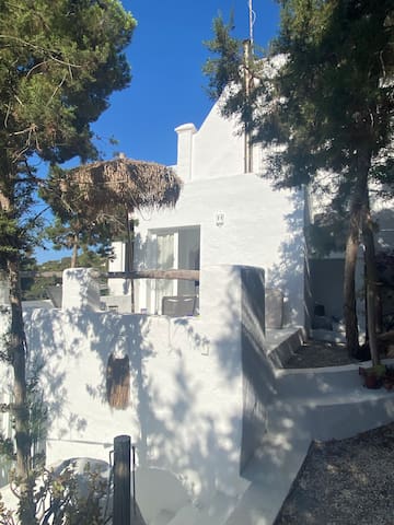 Entire home with 1 bedrooms in Sant Josep De Sa Talaia - Charming Apartament Cala Vadella