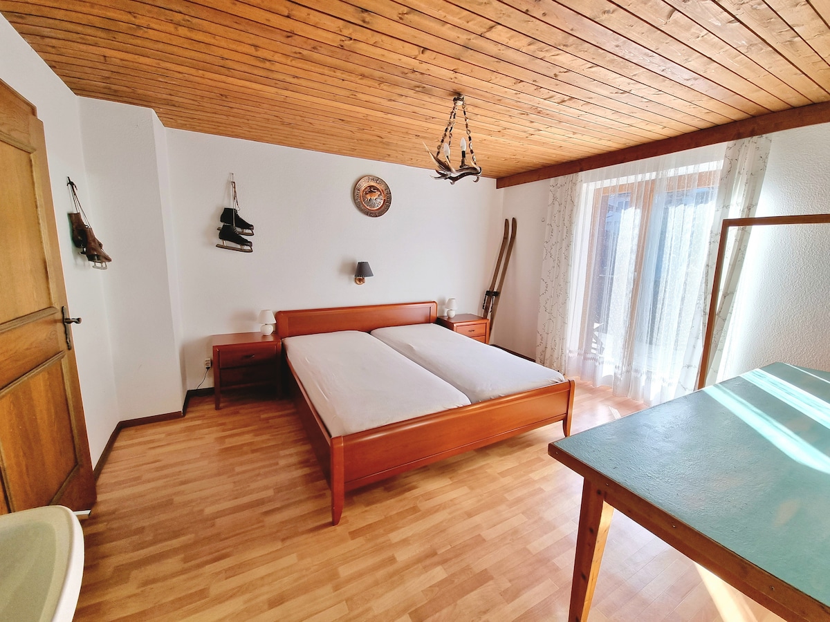 Camera familiare (matrimoniale con ingresso alla camera per bambini con letto a castello)