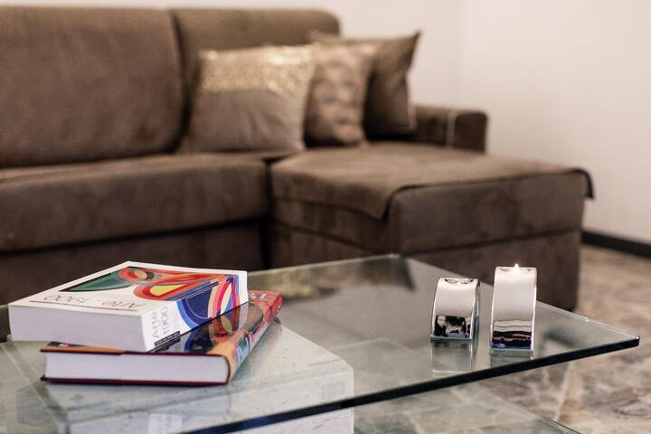 MyFlorenceHoliday Gold Bridge DLX4 with balcony gallery image 5