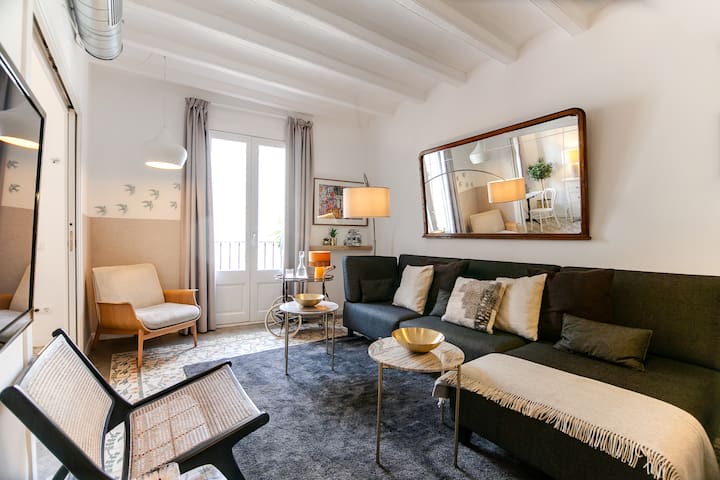 Charming flat next to Ramblas. Daily Cleaning! gallery image 3