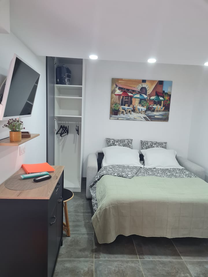 Paisible Logement Au Calme, Cour, Plancha Parking - Sorgues