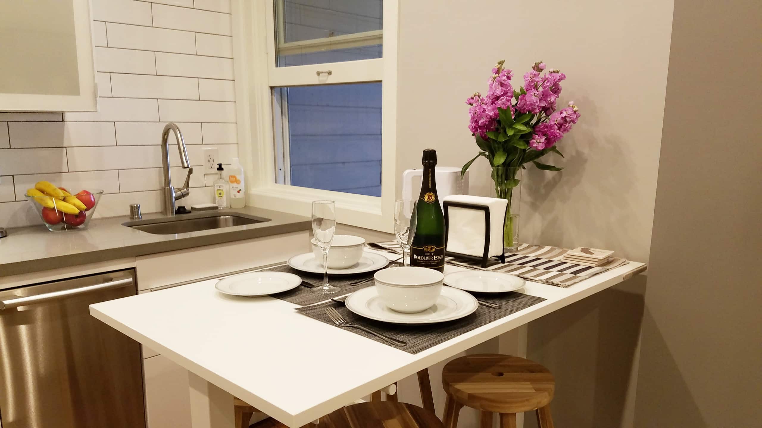 Condo in San Francisco · ★4.95 · 1 bedroom · 2 beds · 1 bath - Image 22