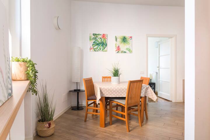 Sweet Home San Lorenzo, 2 BDR, 2 BTH, city center gallery image 5