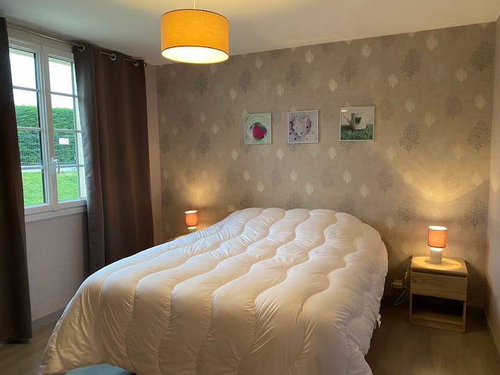 מיטה בחדר שינה 150 