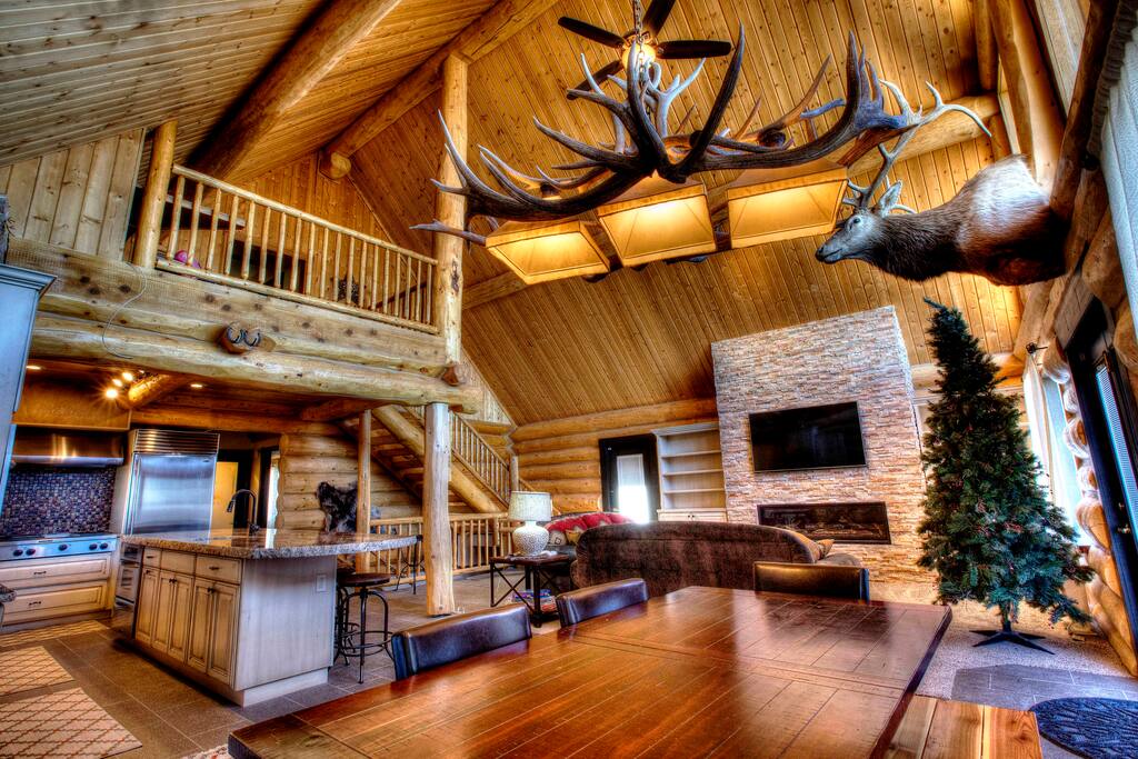 Dinning Kitchen &Family Room