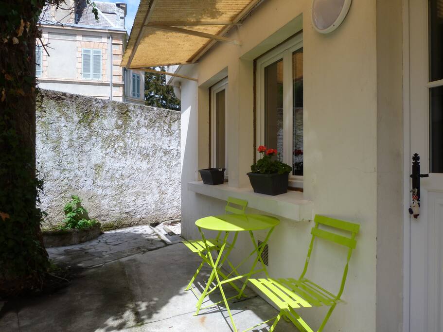 La petite terrasse.