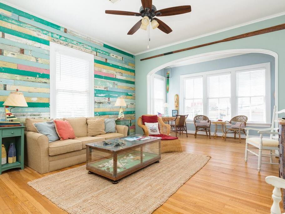 Large living area. Lots of windows, small gulf view.
