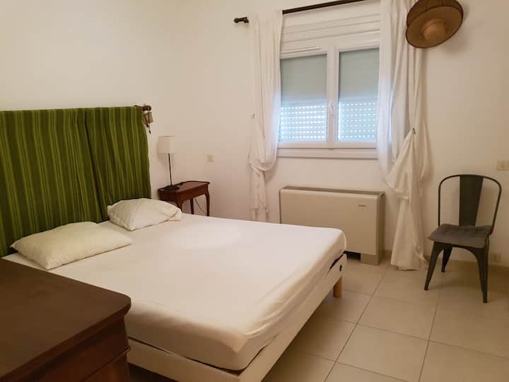 Habitación  en la planta baja, cama de 160