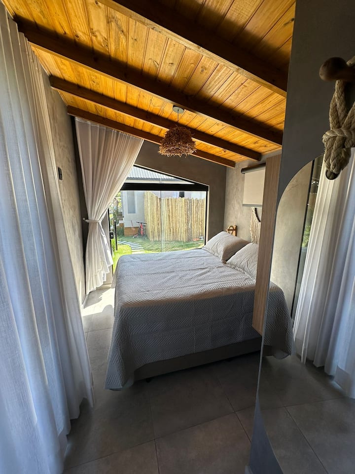 Suite attenante, disponible avec des réservations d'au moins 3 personnes ou un arrangement préalable.