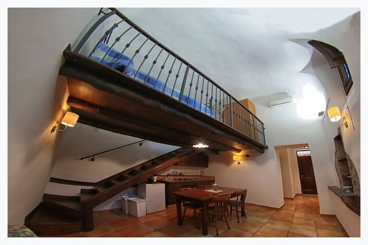 Obývačka s kuchynským kútom