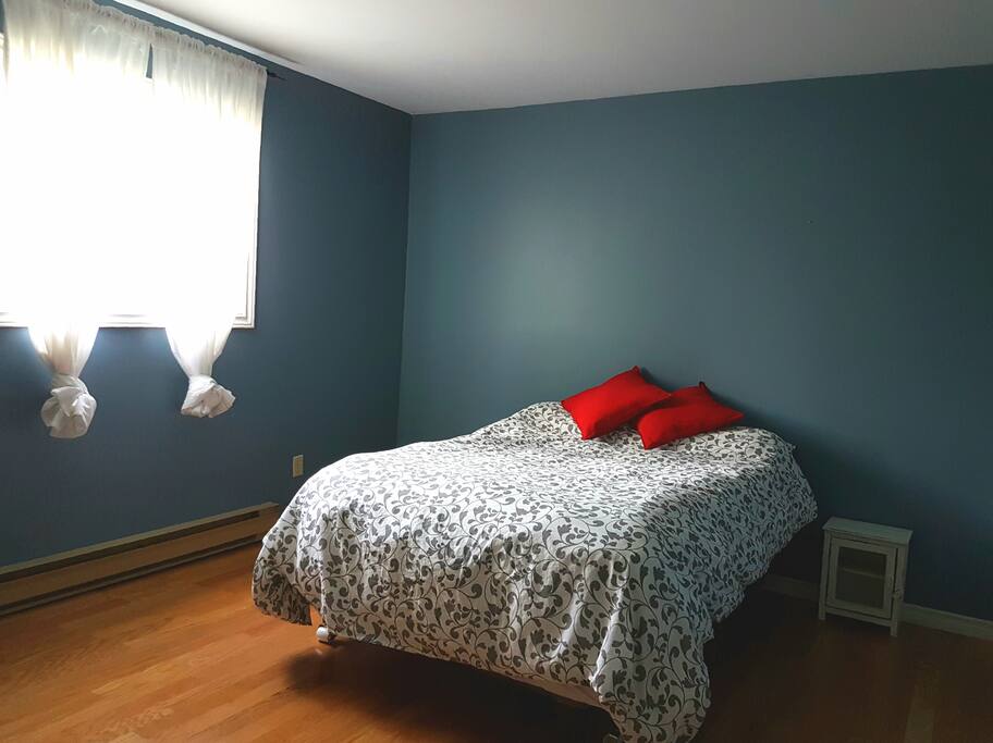 bedroom with double bed