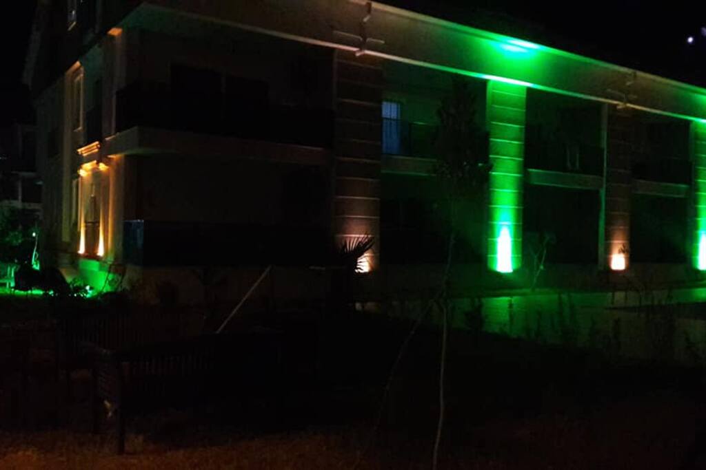 ücretsiz otopark- wi-fi çocuk oyun alanı