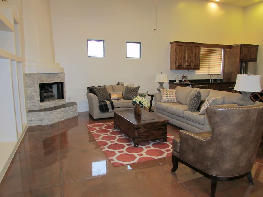 Living room w/ gas fireplace