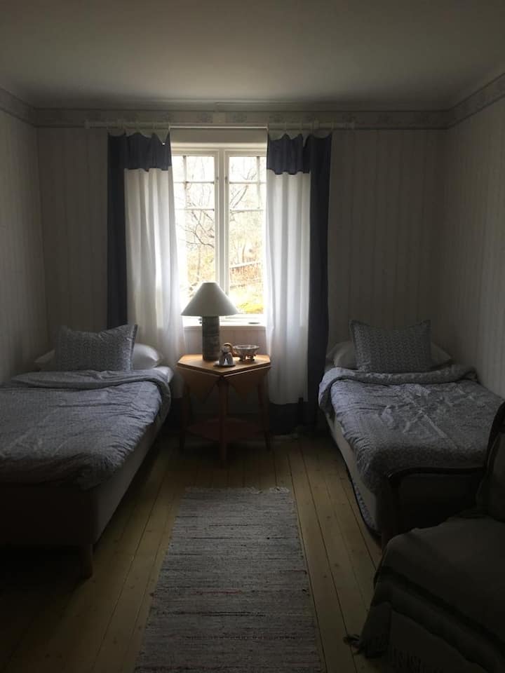 主屋里较小的房间。 