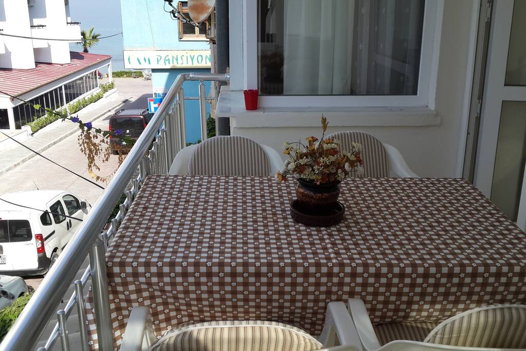 balcony