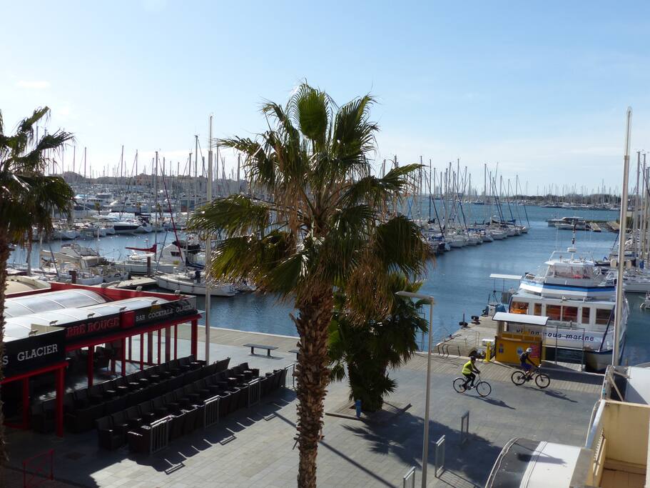la vue a droite de la terrasse