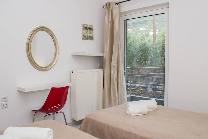 Pogled s kreveta za jednu osobu