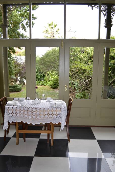 Breakfast Room