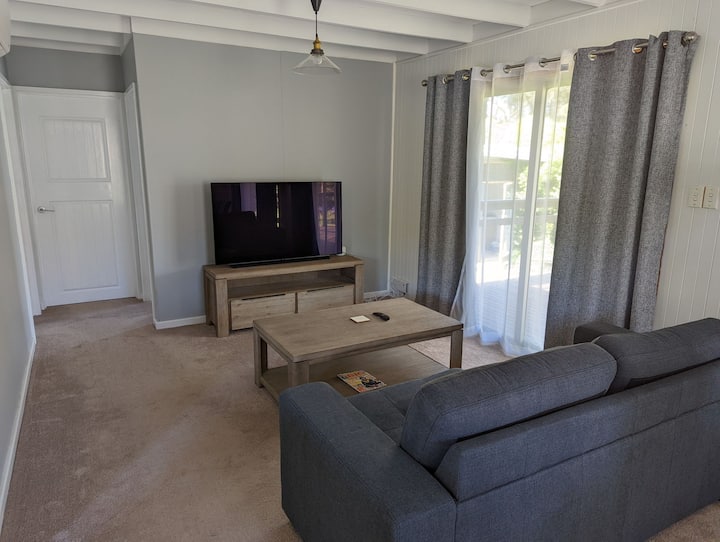 Dover Delight, 2-bedroom Holiday House Getaway. - Dover