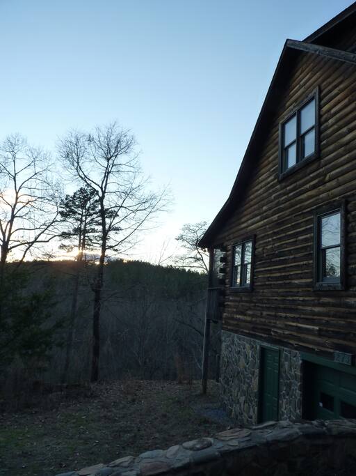 Welcome to the Riders' Retreat! Beautiful views in the NC foothills are waiting for you.