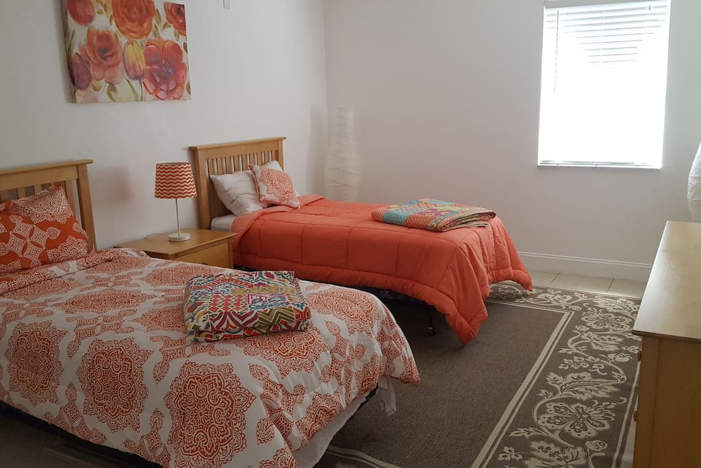 Bedroom #2 with Twin Beds