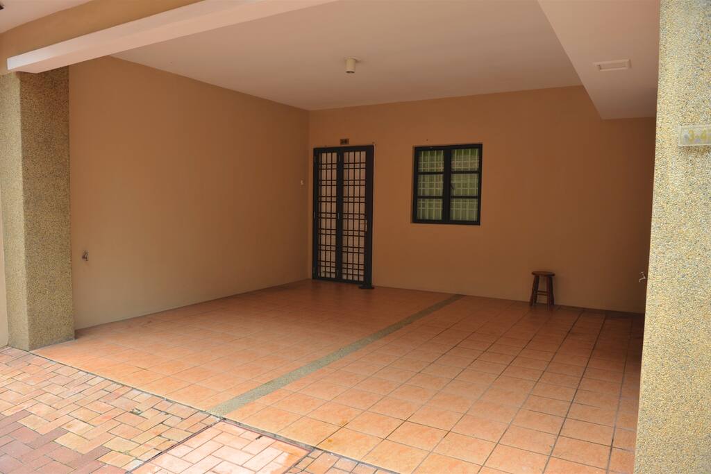 Spacious & free parking for your family vehicle