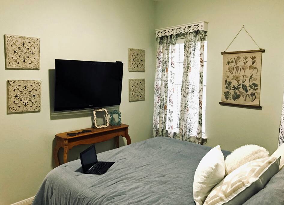 Guest Bedroom Queen Bed