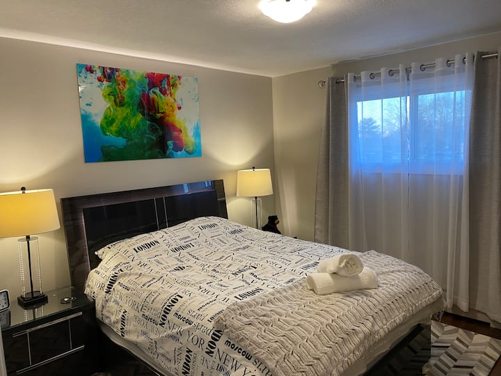 לישון את שנת היופי שלכם על מזרן הספוג הבינוני הזה. 