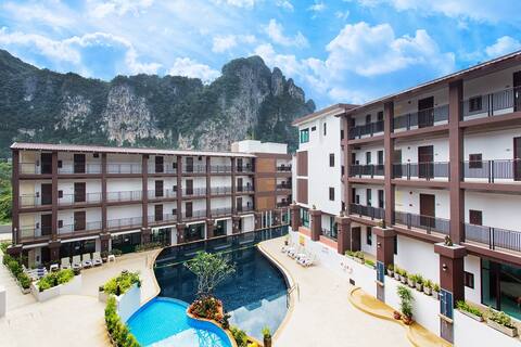 Family Room 2  Lai Thai  Condominiums SHA + Extra