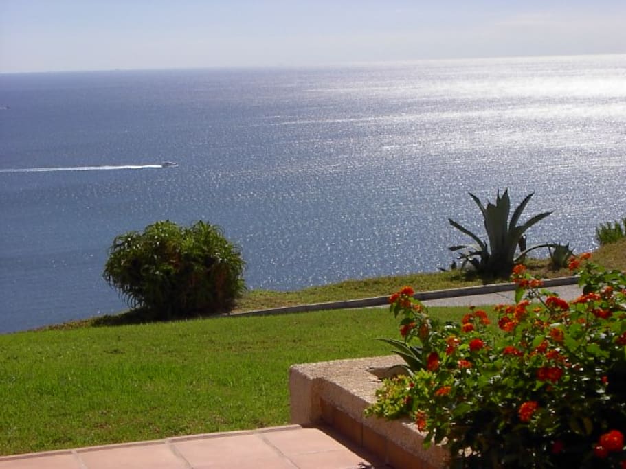 .....pedirías algo más bello que tener estas vistas sobre el mar.?
...would you ask for something more beautiful than having these views of the sea?
