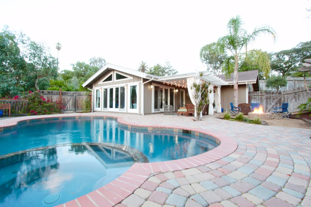 Enjoy some time in the salt water pool & Spa. Heating Available