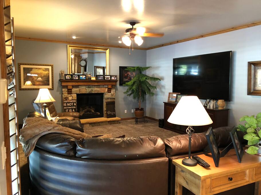 Main Family Room 90" Flat screen