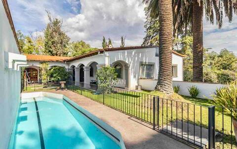 Beautiful house gardens & terraces