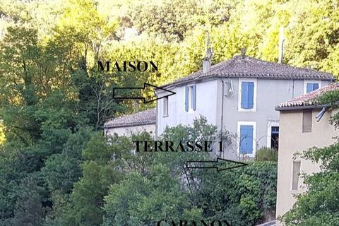 La Maison Bleue, cozy riverside nest