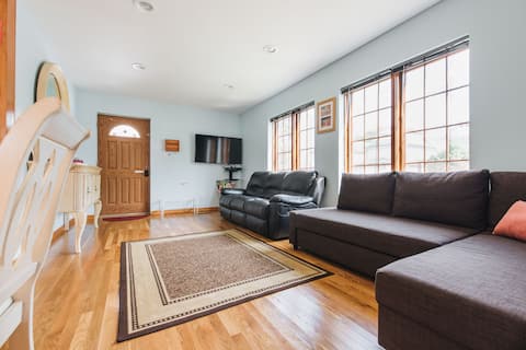 Top performing Airbnb: Heart of Brooklyn - free parking in Brooklyn